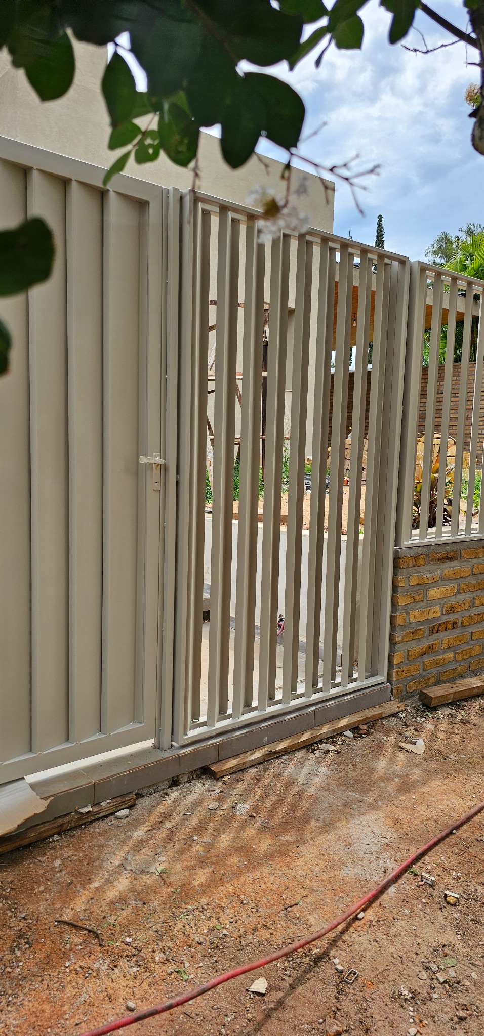 Portones y rejas realizado por VFmetalúrgica SRL en Oberá, Misiones